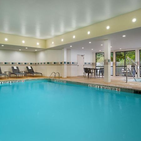 Courtyard By Marriott Kingston Hotel Ngoại thất bức ảnh