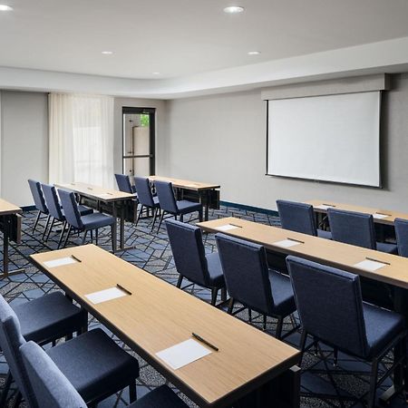 Courtyard By Marriott Kingston Hotel Ngoại thất bức ảnh